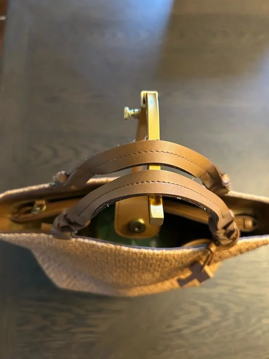 Fossil Tan Woven Shoulder Bag with Leather Handles wooden key charm - Picture 4 of 13